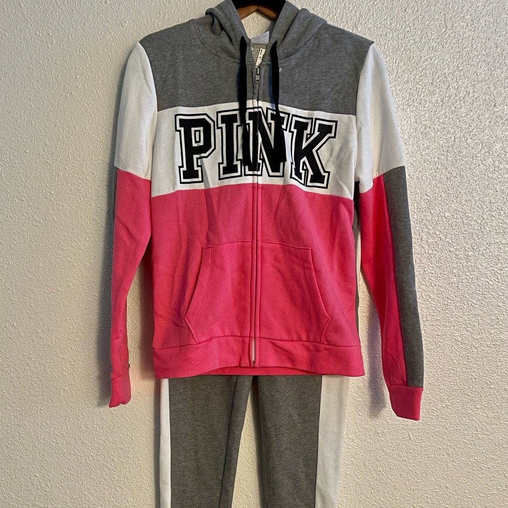 VS Pink sweatsuit set- zip up and skinny joggers NWT